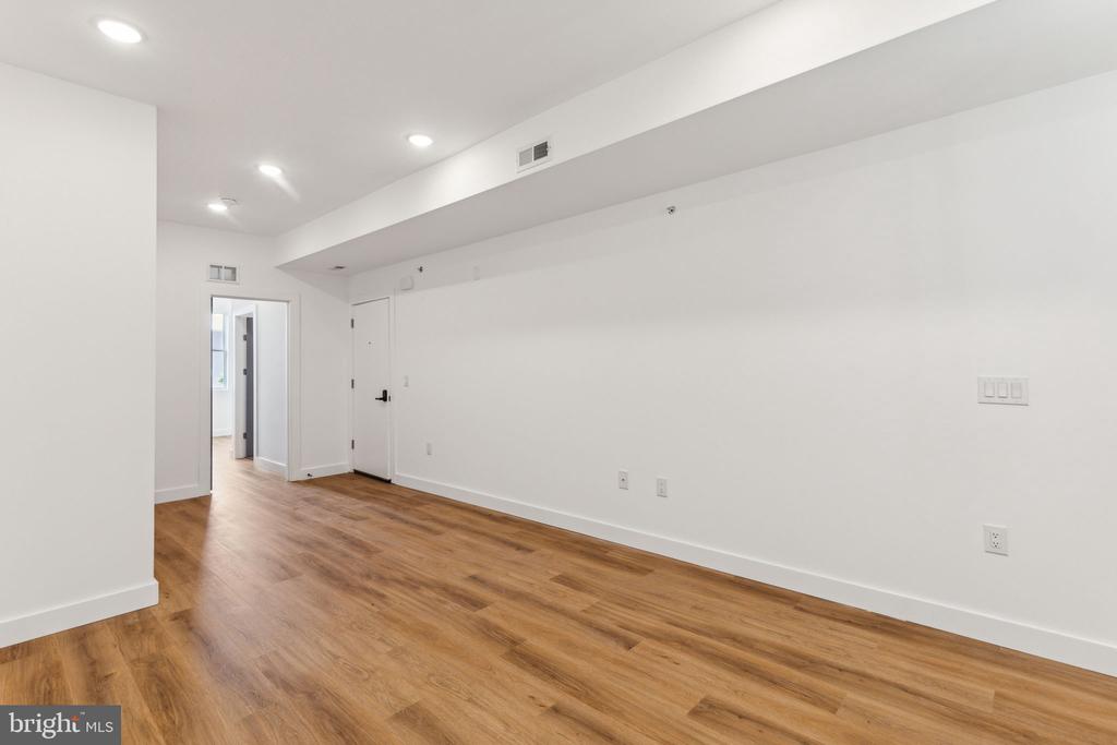 716 W YORK ST #3
