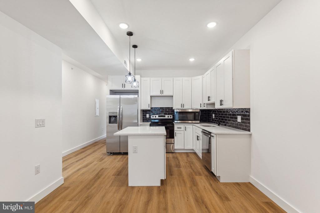 716 W YORK ST #3