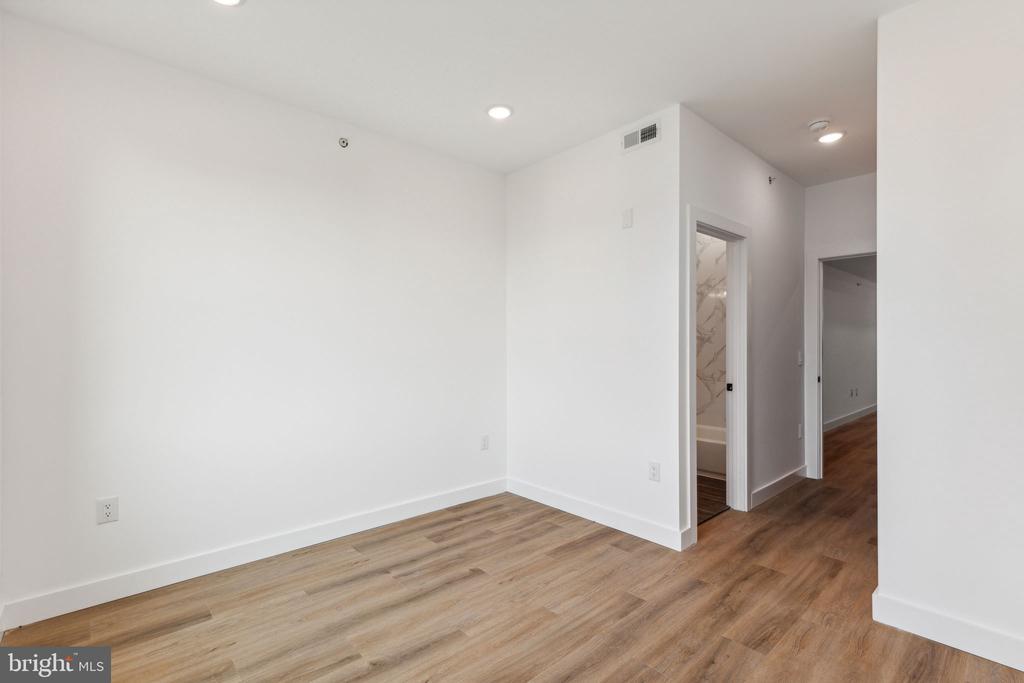 716 W YORK ST #3