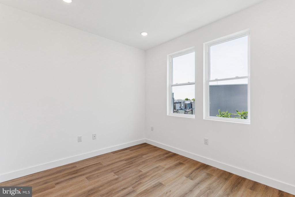 716 W YORK ST #3