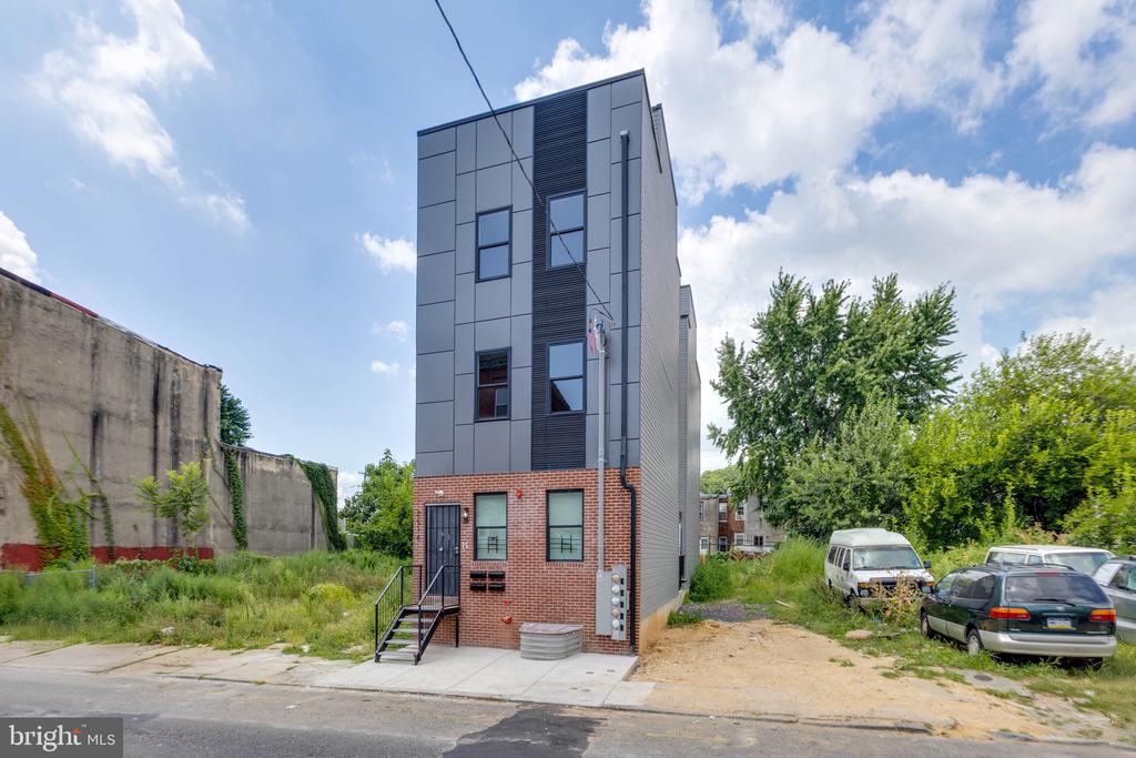 2516 N 6TH ST #1