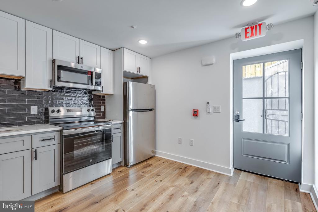 920 FRENCH ST #3B