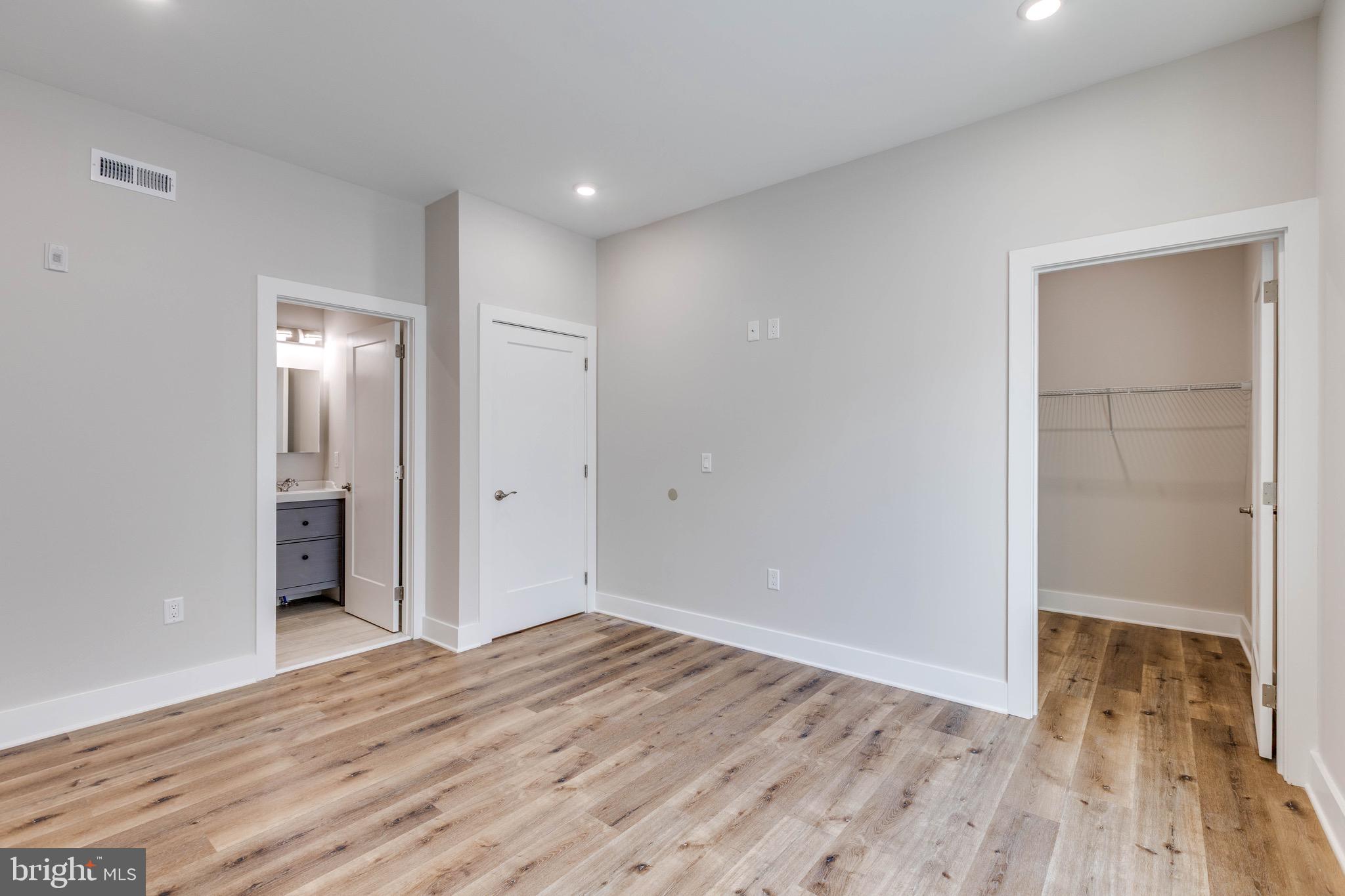 1434 PARRISH STREET 3