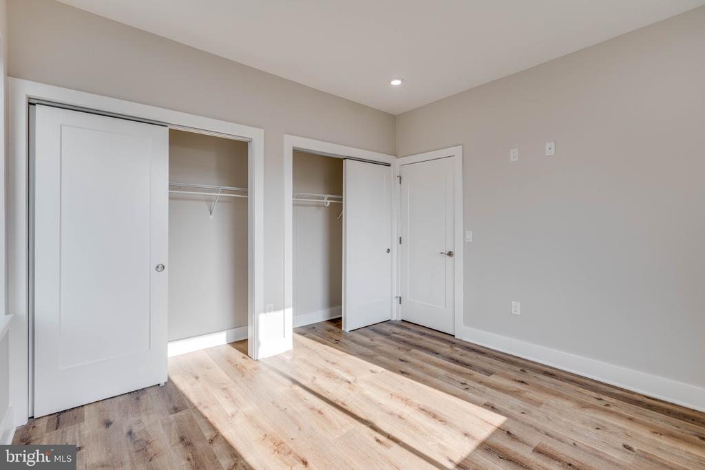 1434 PARRISH STREET 3