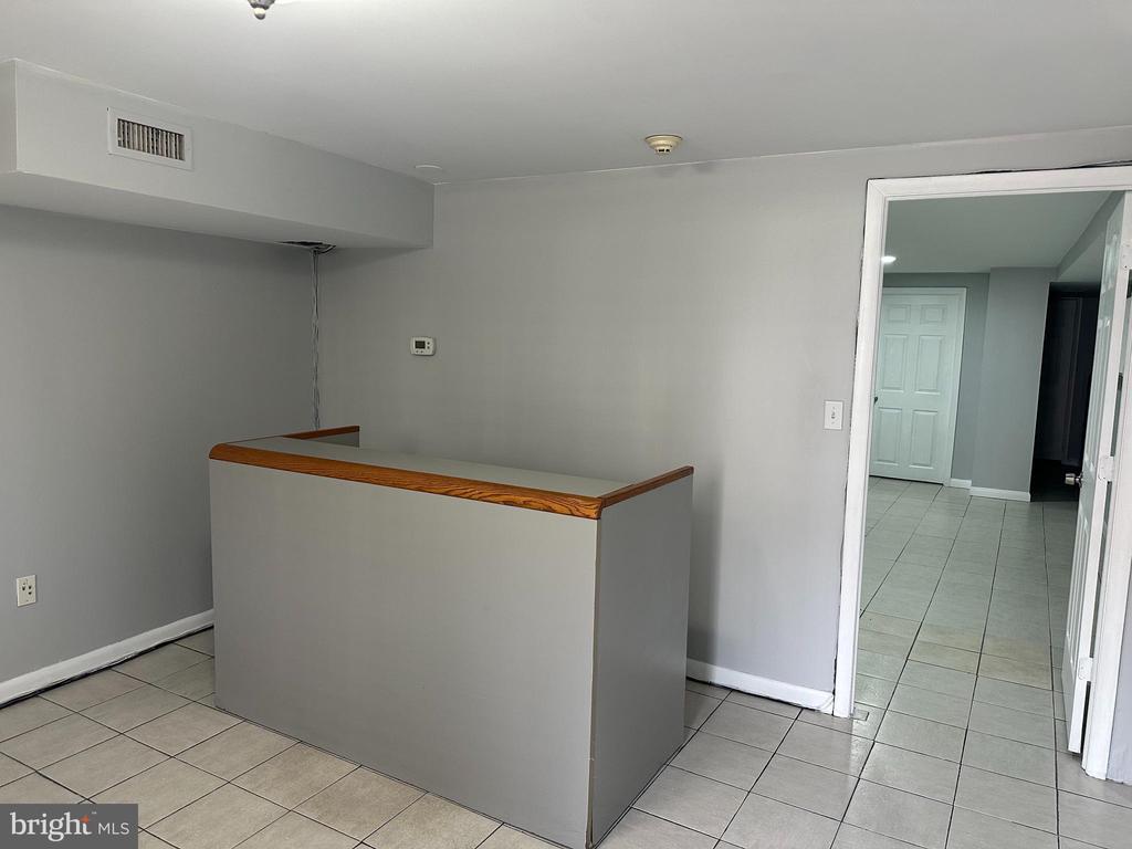 2516 S BROAD STREET LOWER LEVEL