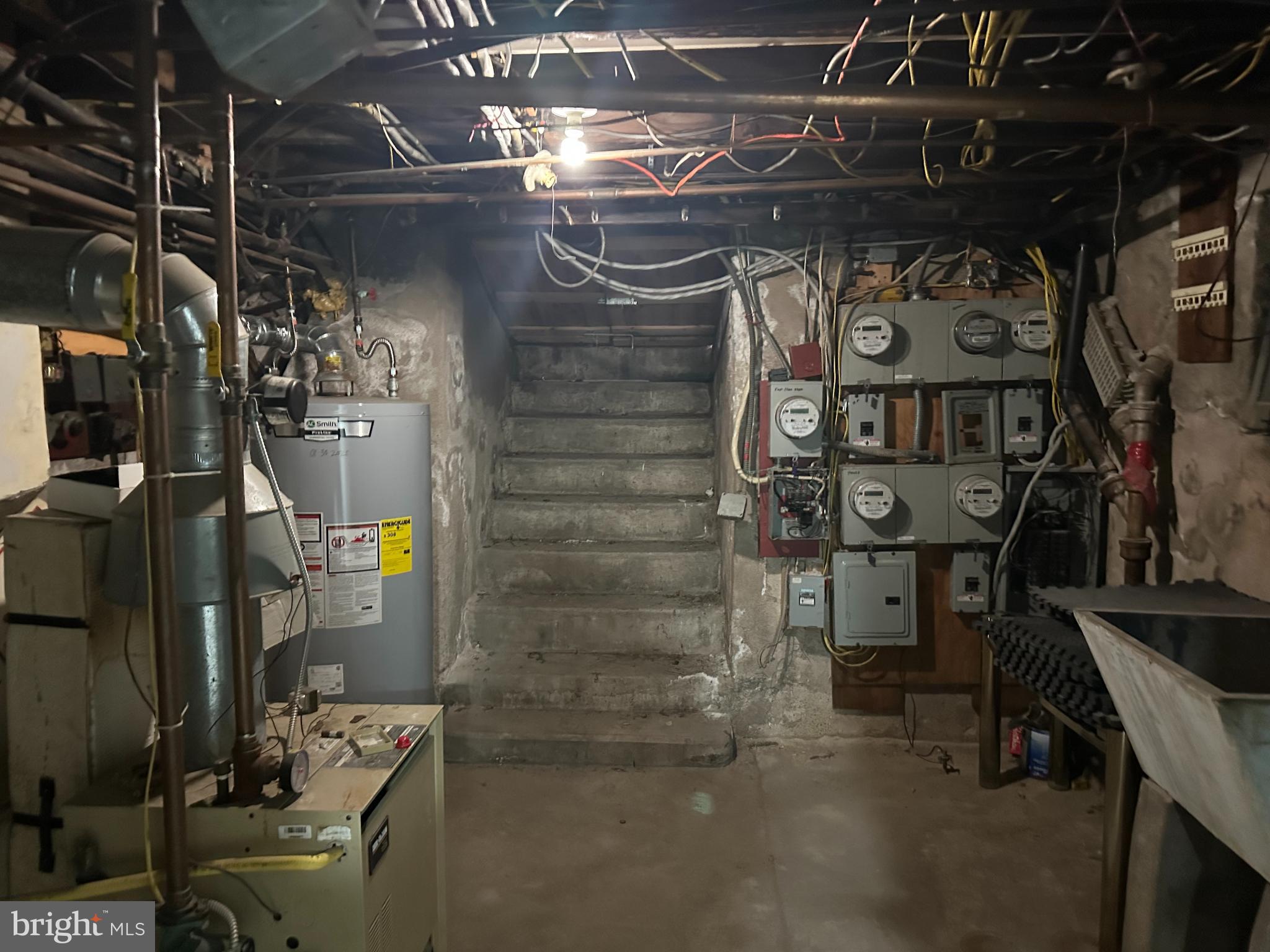 2516 S BROAD STREET LOWER LEVEL