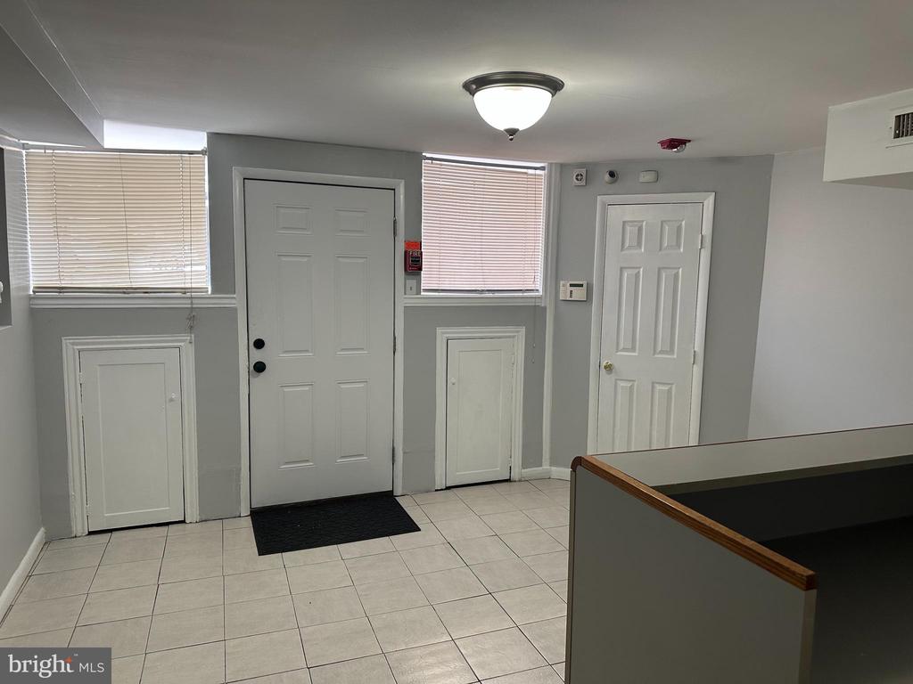2516 S BROAD STREET LOWER LEVEL