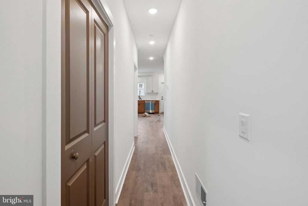 260 DIAMOND STREET 1