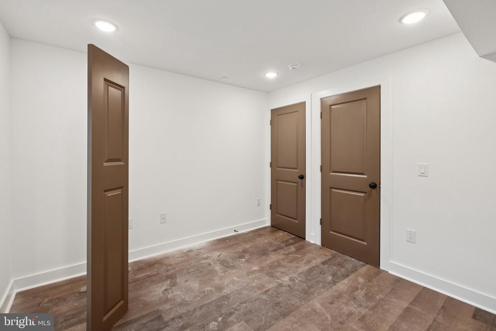 260 DIAMOND STREET 1