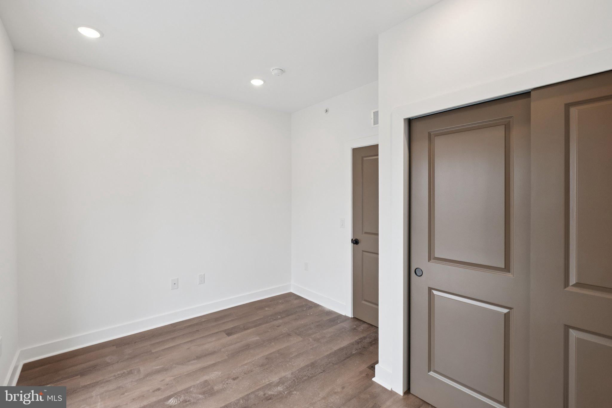 260 DIAMOND STREET 2