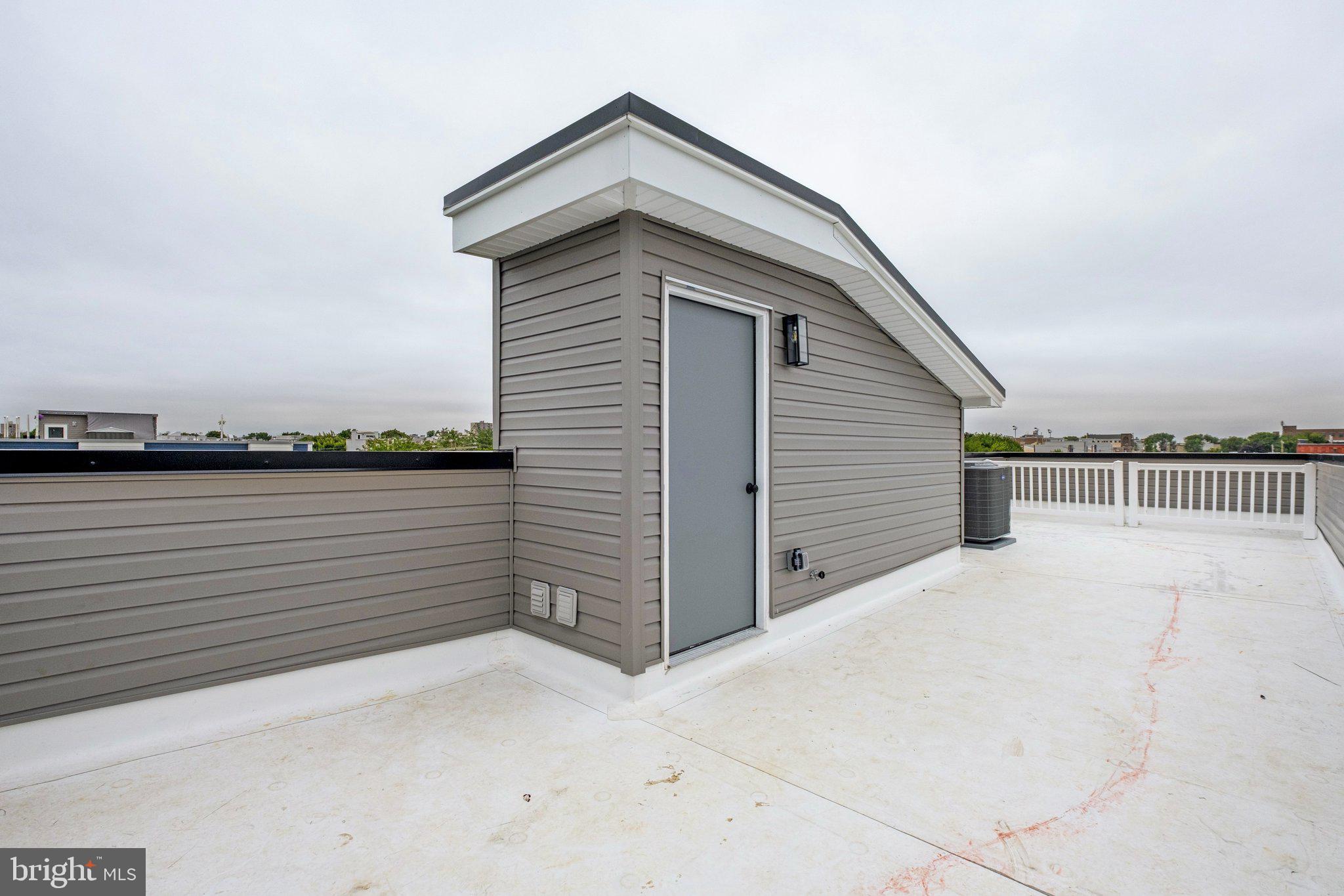 260 DIAMOND STREET 2