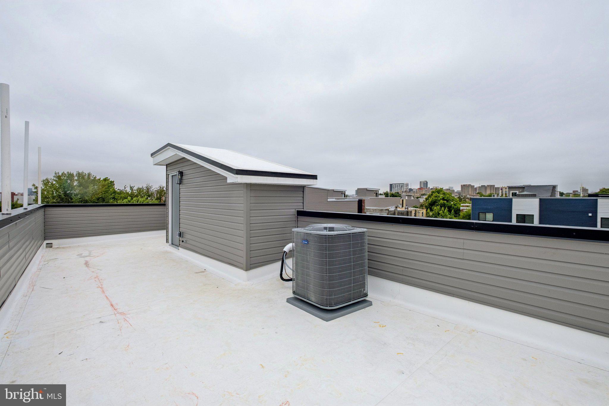 260 DIAMOND STREET 2