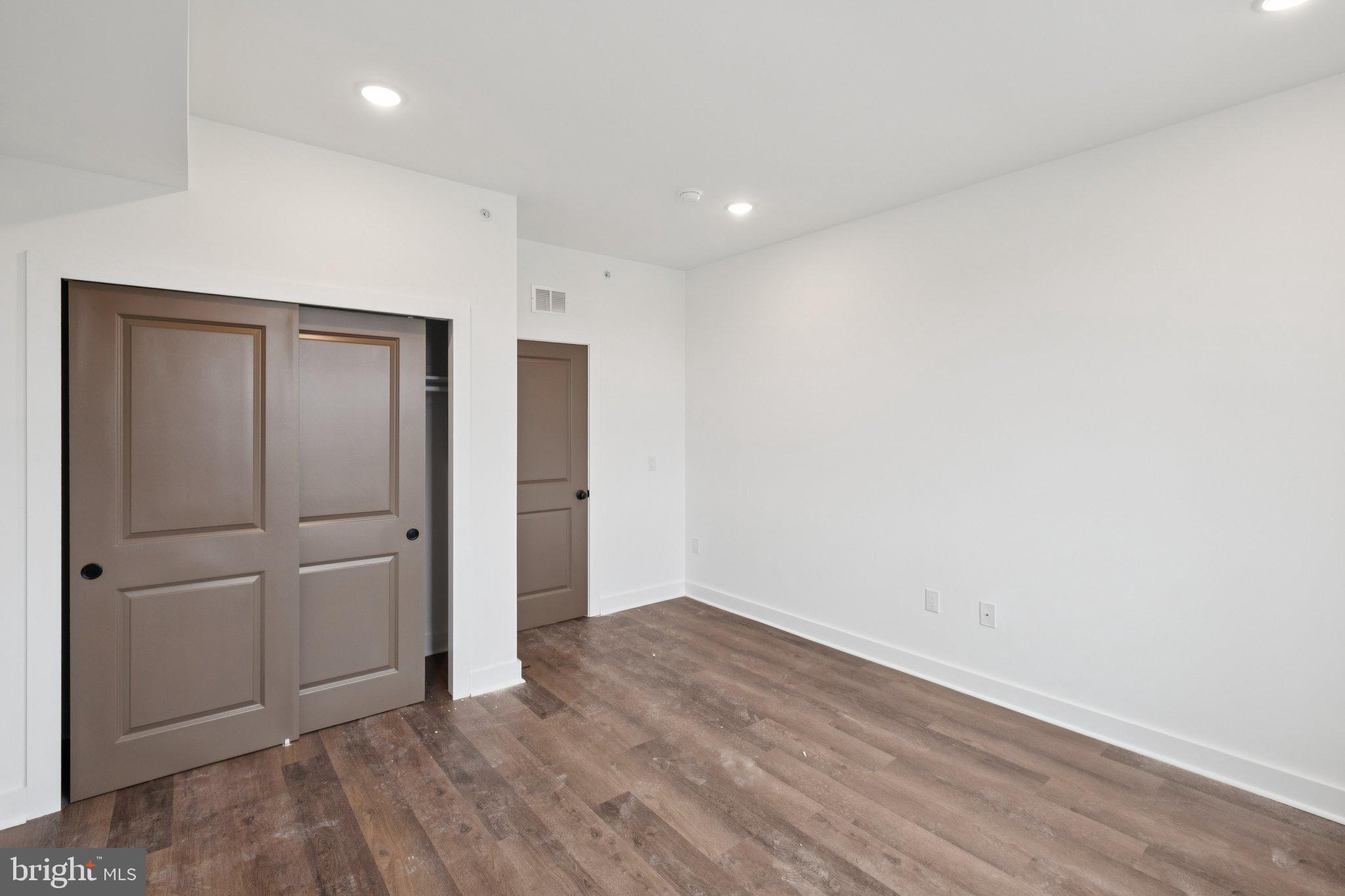 260 DIAMOND STREET 2