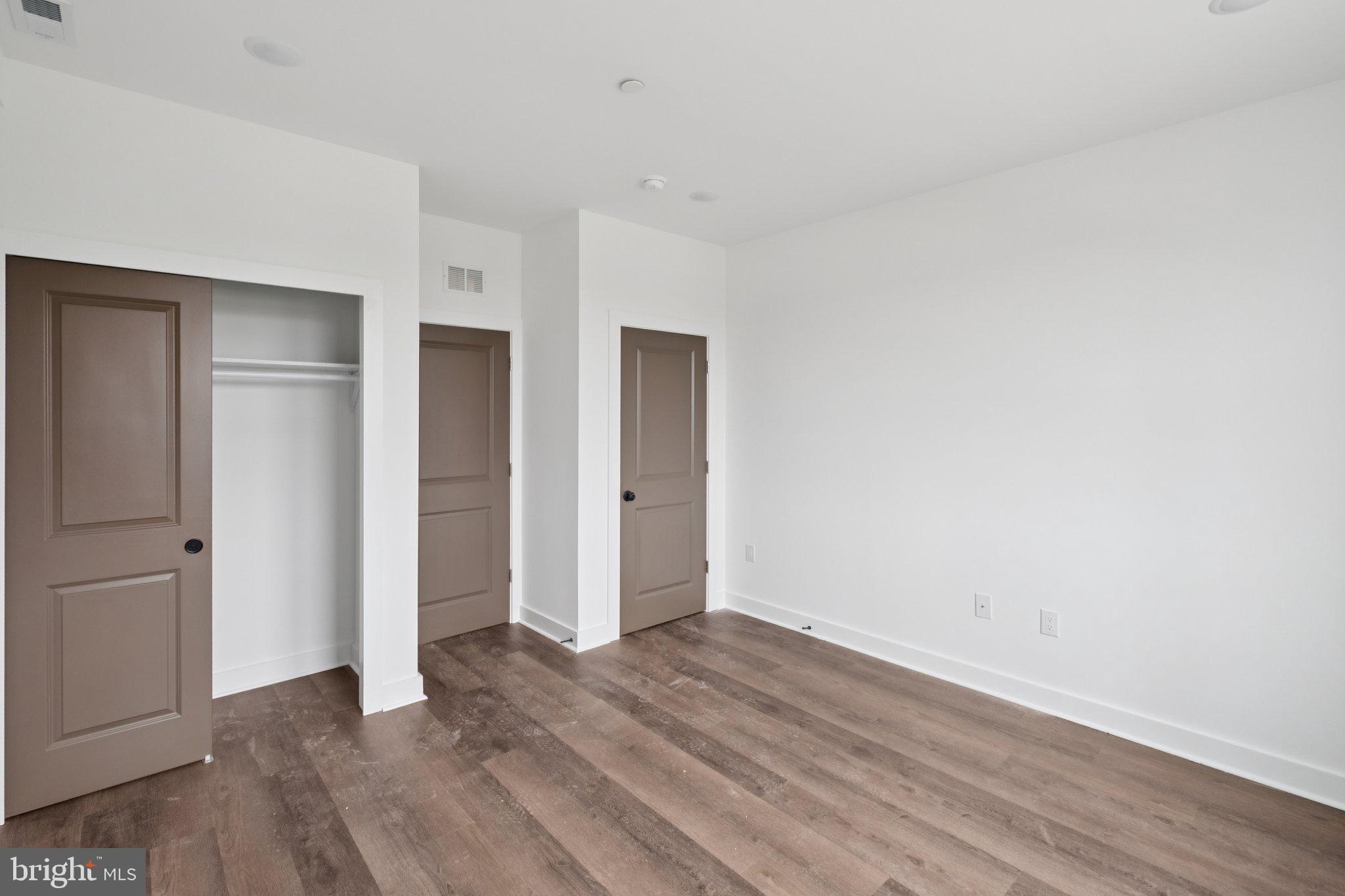 260 DIAMOND STREET 2