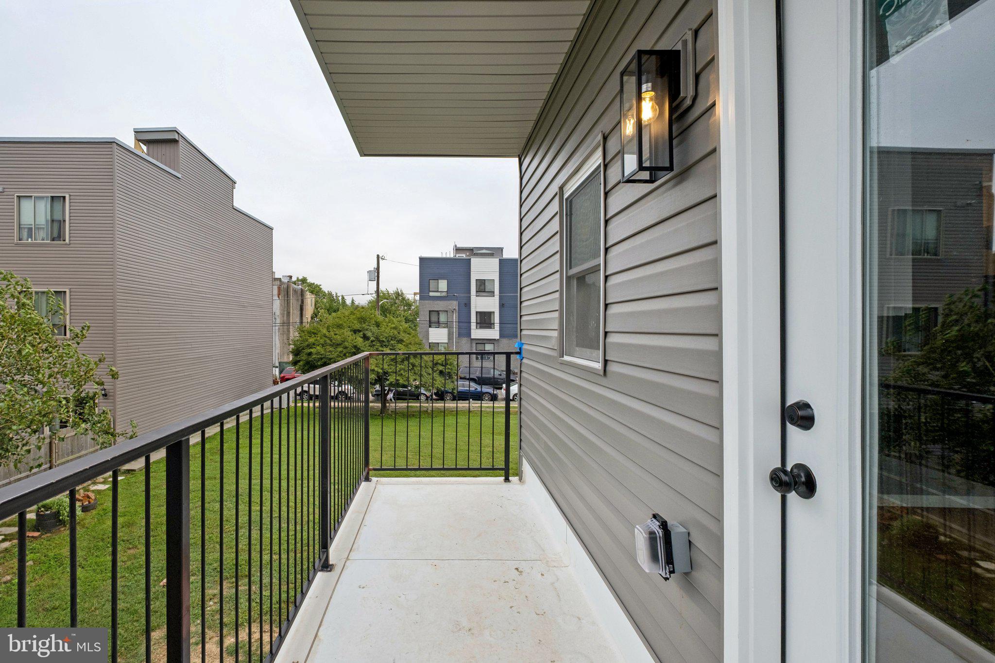 260 DIAMOND STREET 2
