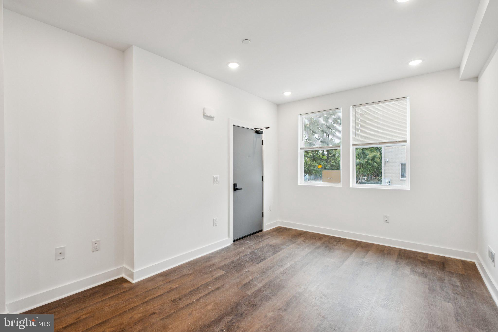 439 W SUSQUEHANNA AVENUE 1