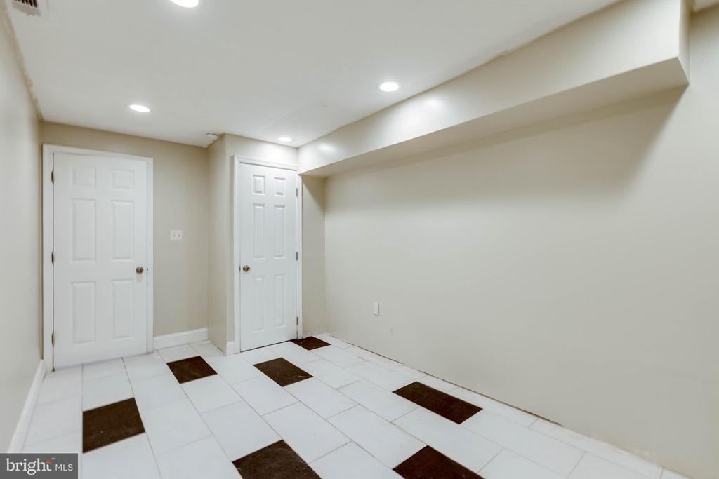 2554 N 8TH STREET A