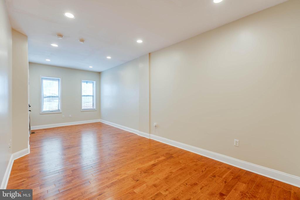 2554 N 8TH STREET A
