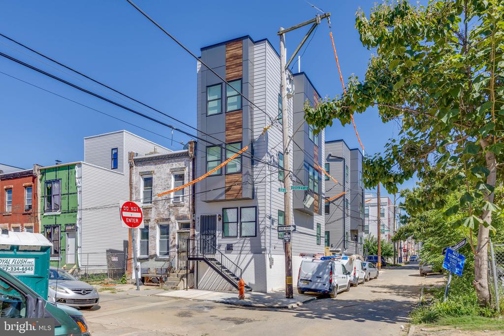 921 EDGLEY STREET