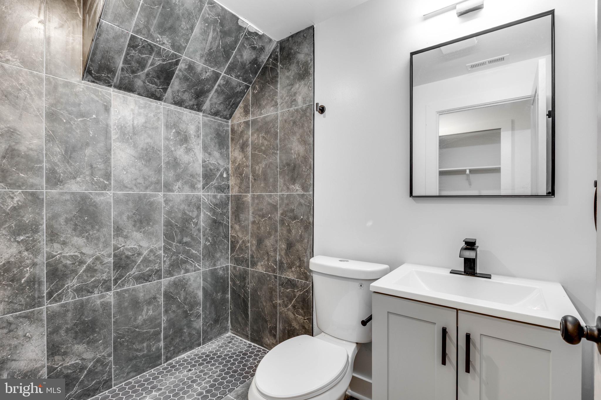 2123 N FRANKLIN STREET 1