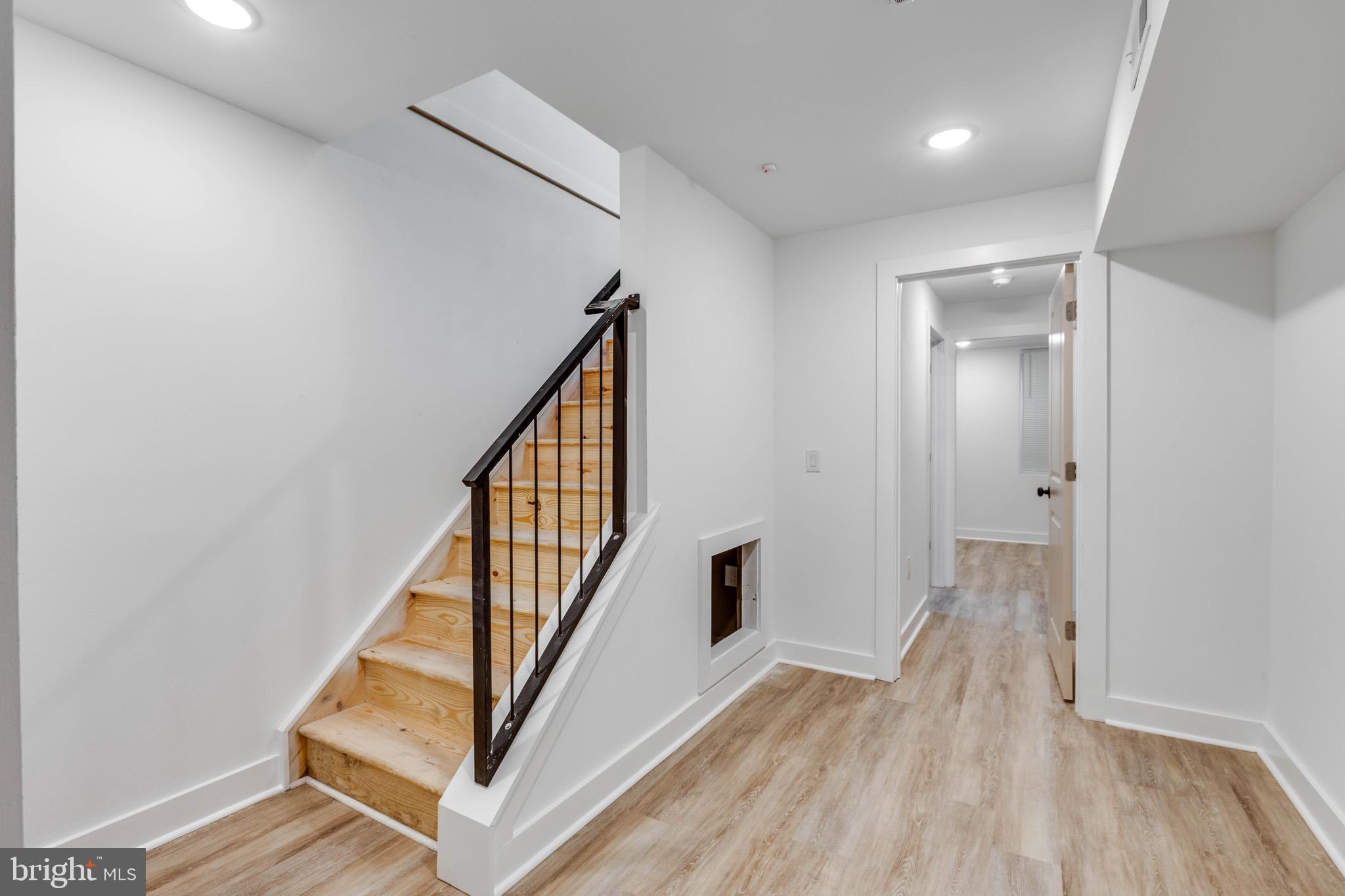 2123 N FRANKLIN STREET 1