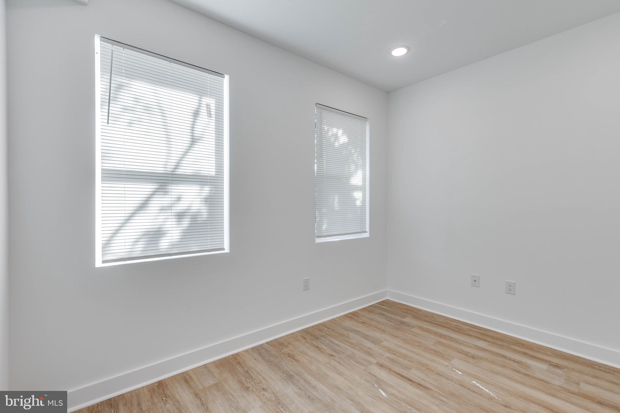 2123 N FRANKLIN STREET 2