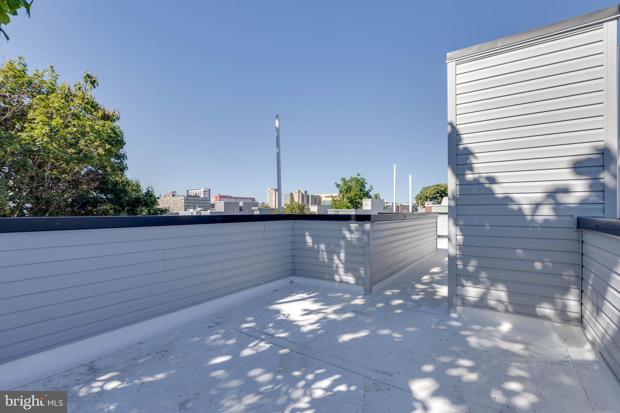 2123 N FRANKLIN STREET 2