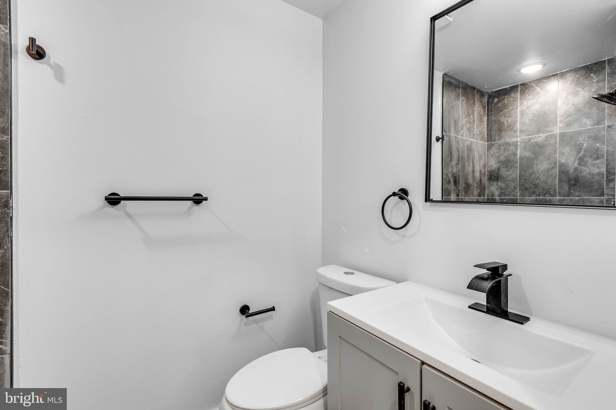 2123 N FRANKLIN STREET 2