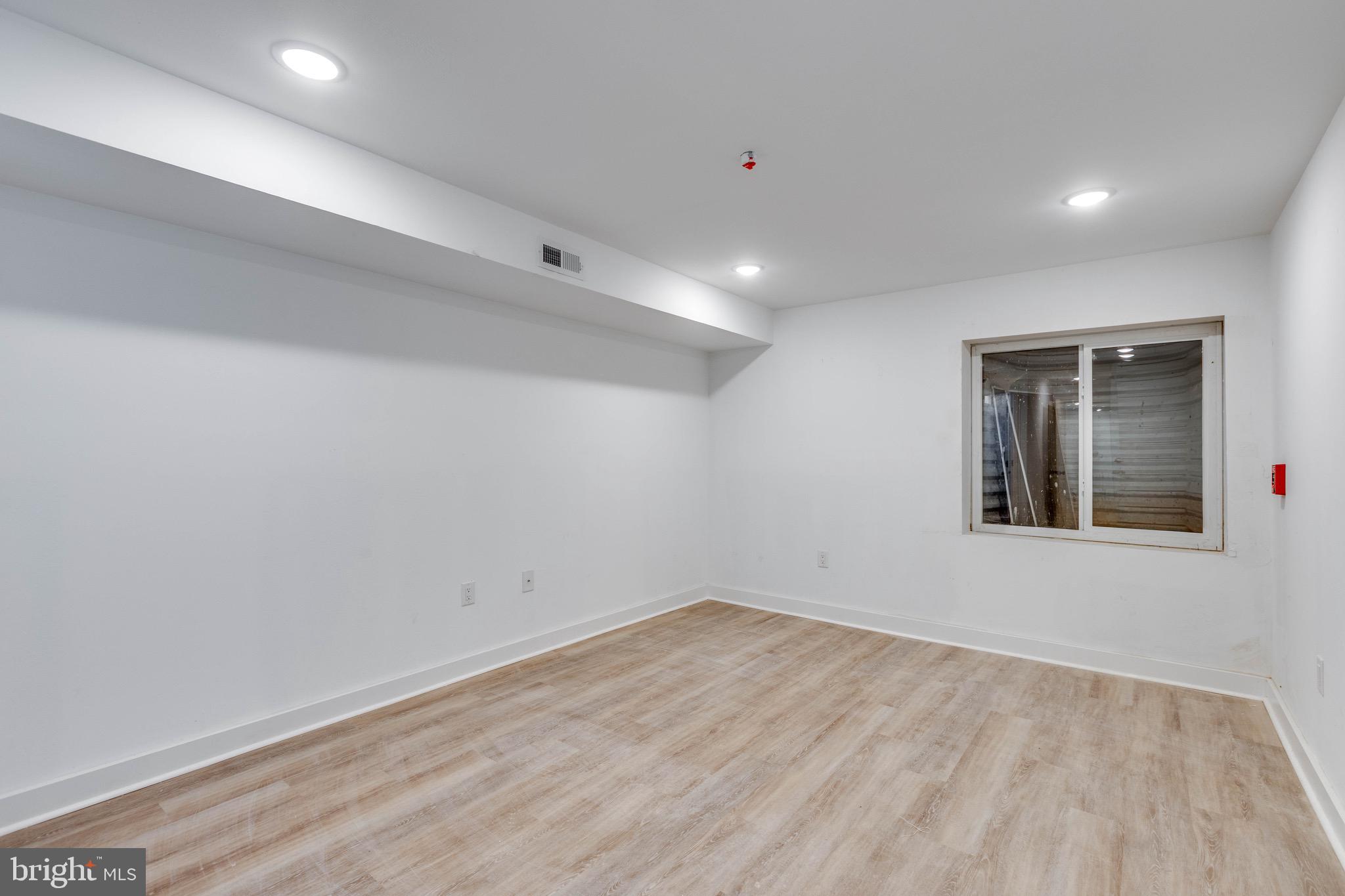 2404 N 6TH STREET 1