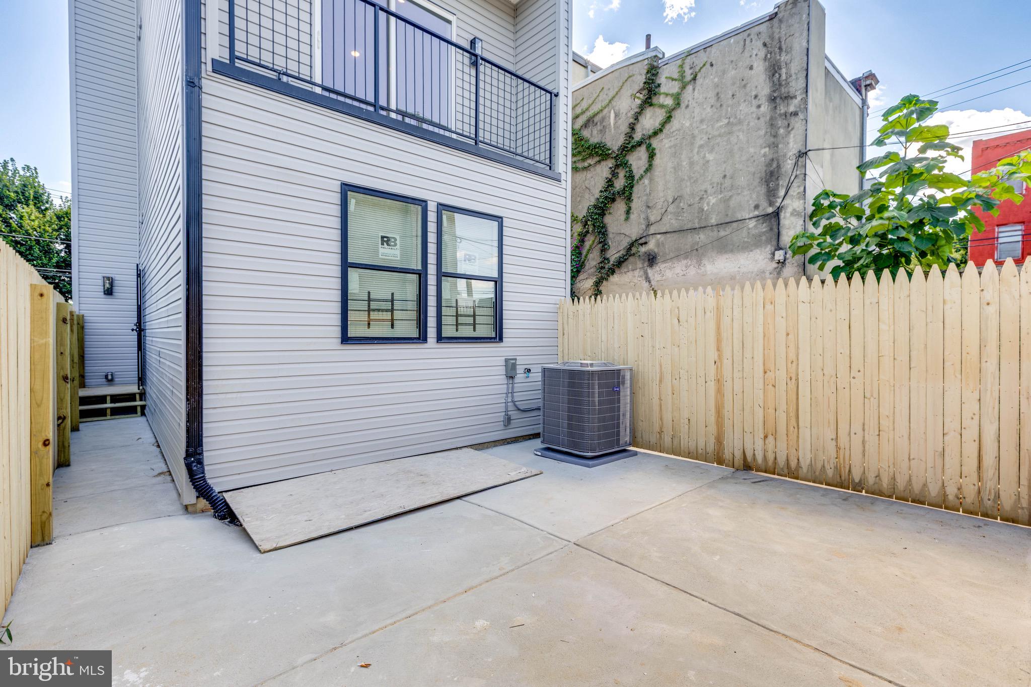 2404 N 6TH STREET 1