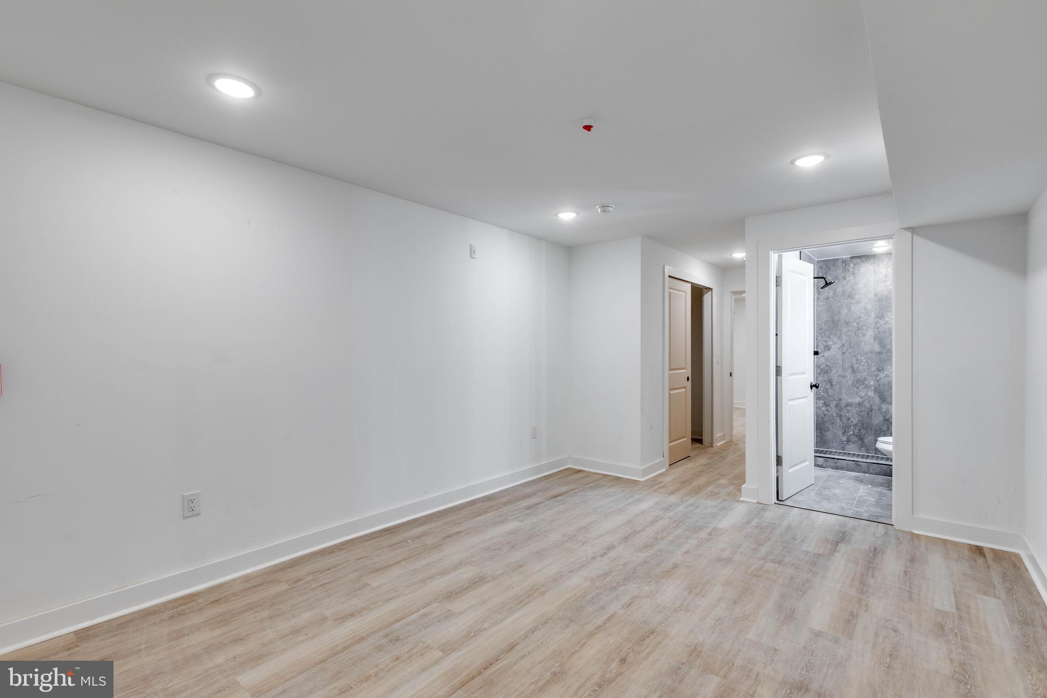 2404 N 6TH STREET 1