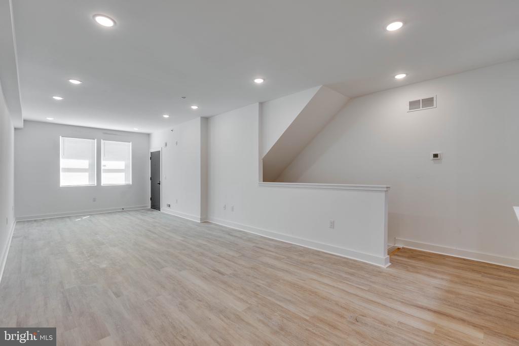 2404 N 6TH STREET 1