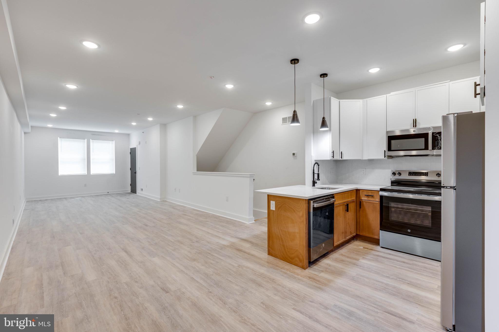 2404 N 6TH STREET 1