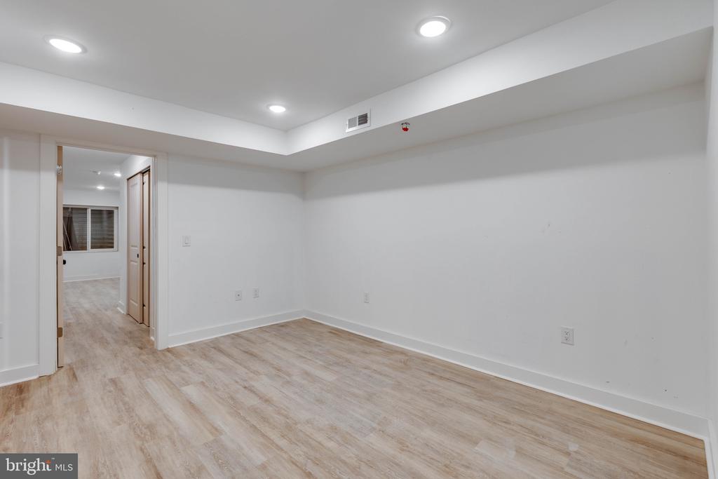 2404 N 6TH STREET 1