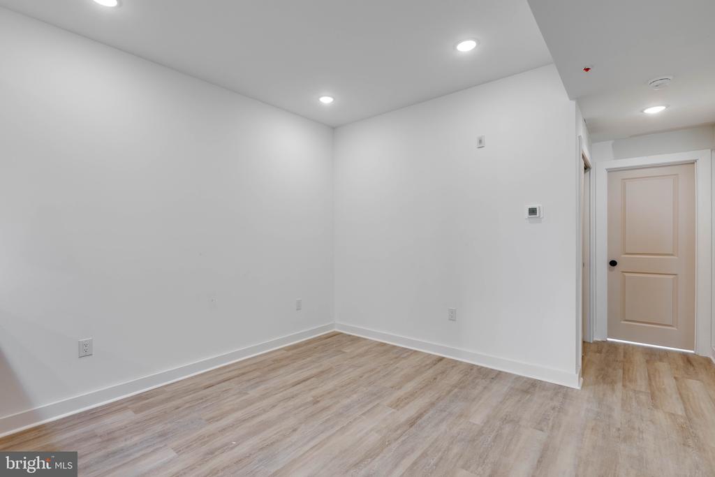 2404 N 6TH STREET 2
