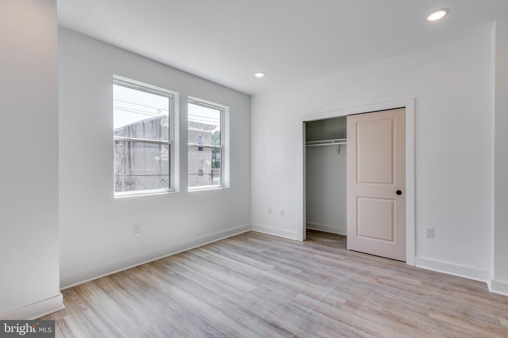 2404 N 6TH STREET 2