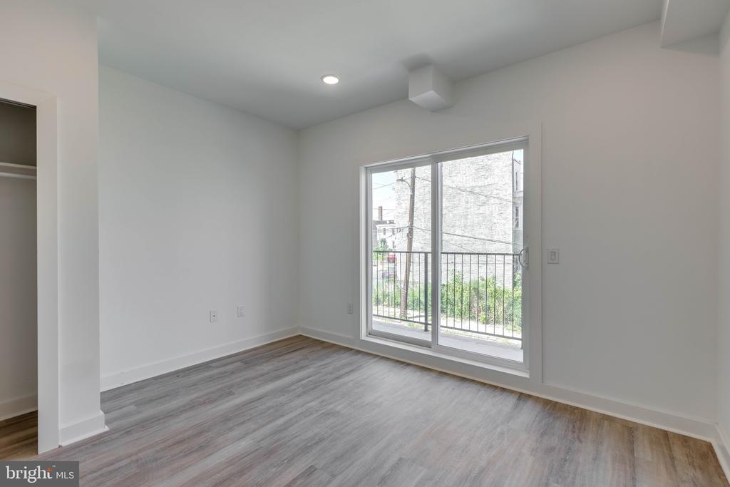 2404 N 6TH STREET 2