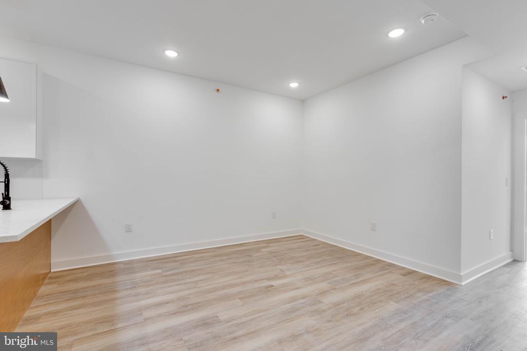 2404 N 6TH STREET 3