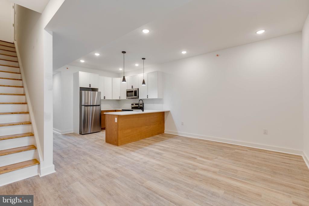2404 N 6TH STREET 3
