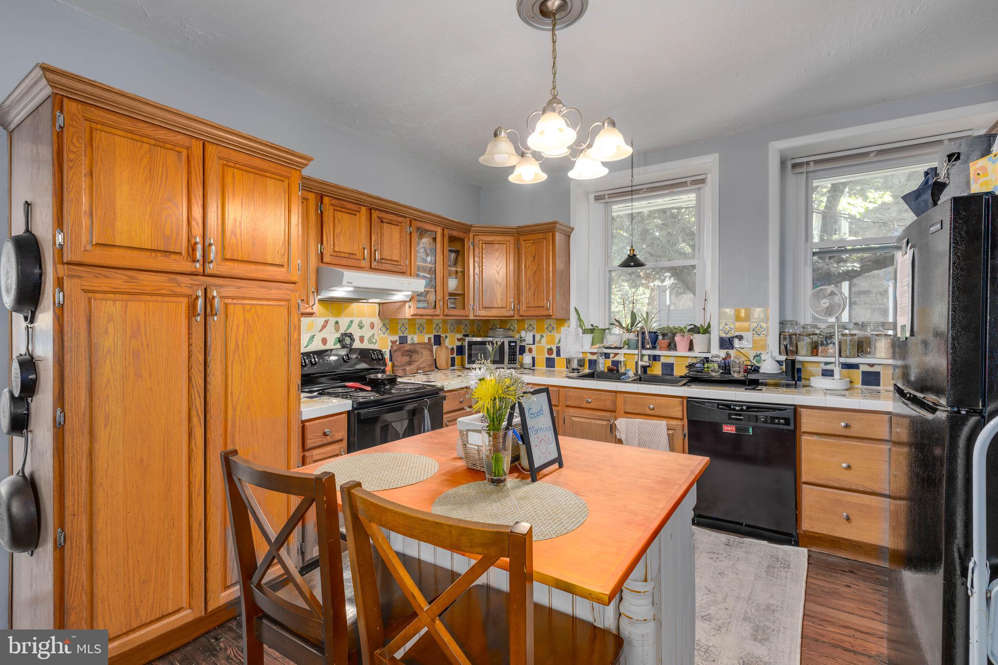 6367 WOODBINE AVENUE