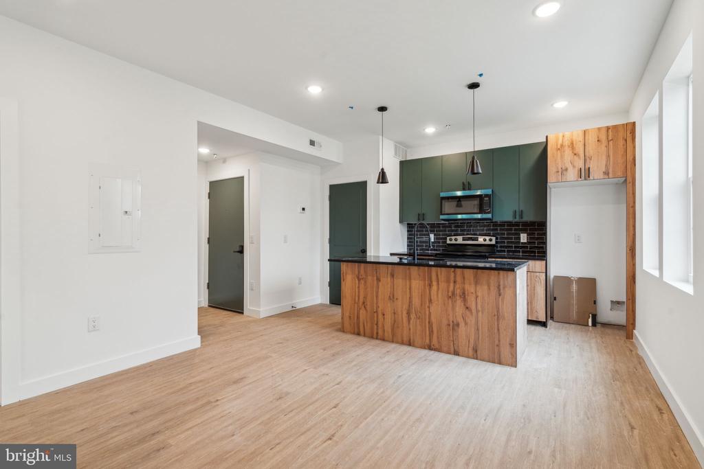 4165 MANTUA AVENUE UNIT 2