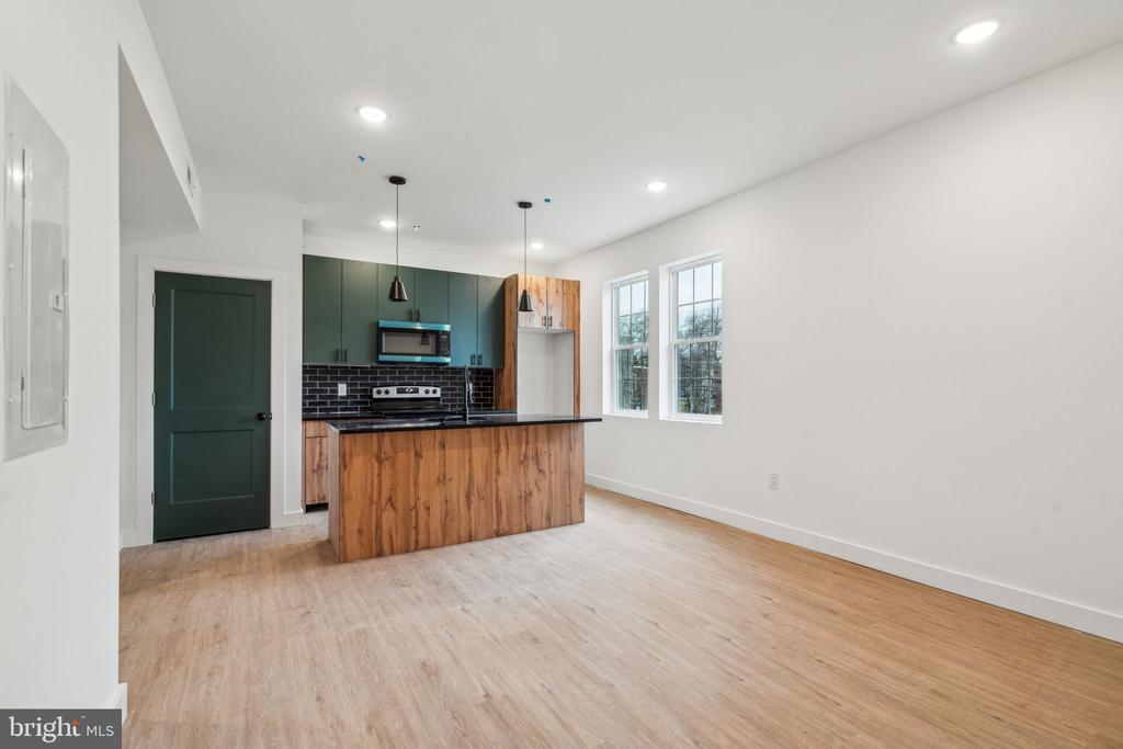 4165 MANTUA AVENUE UNIT 2