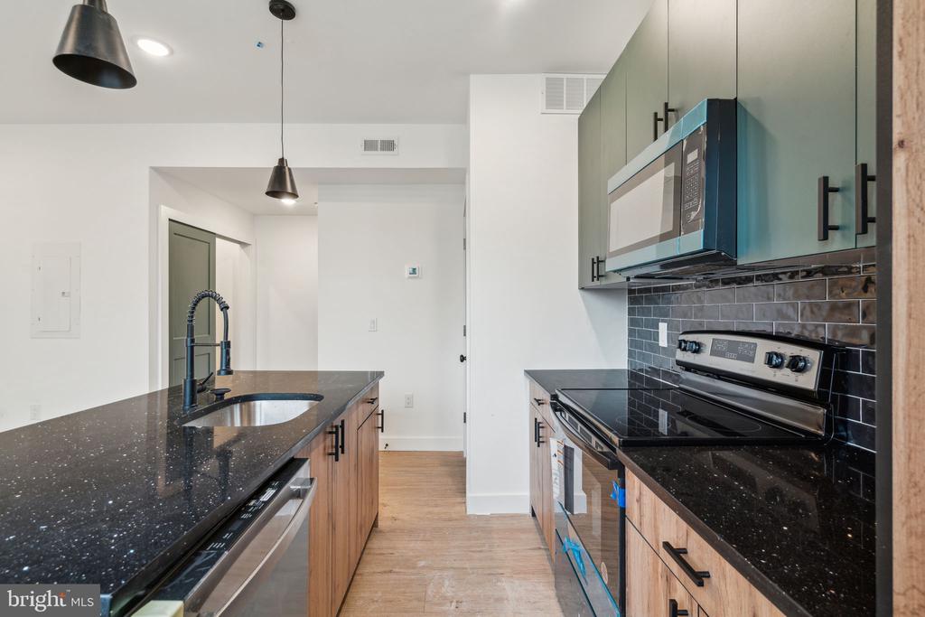 4165 MANTUA AVENUE UNIT 2