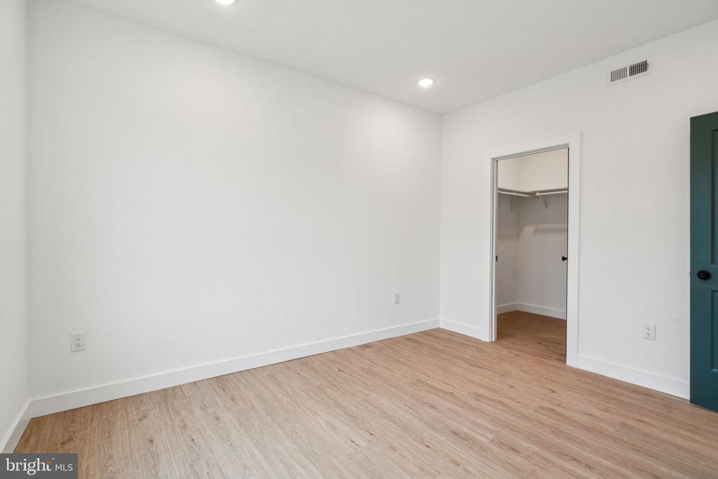 4165 MANTUA AVENUE UNIT 2