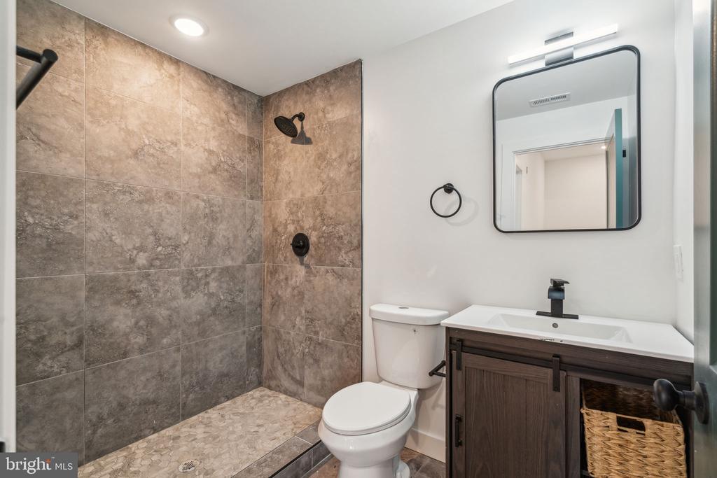 4165 MANTUA AVENUE UNIT 2