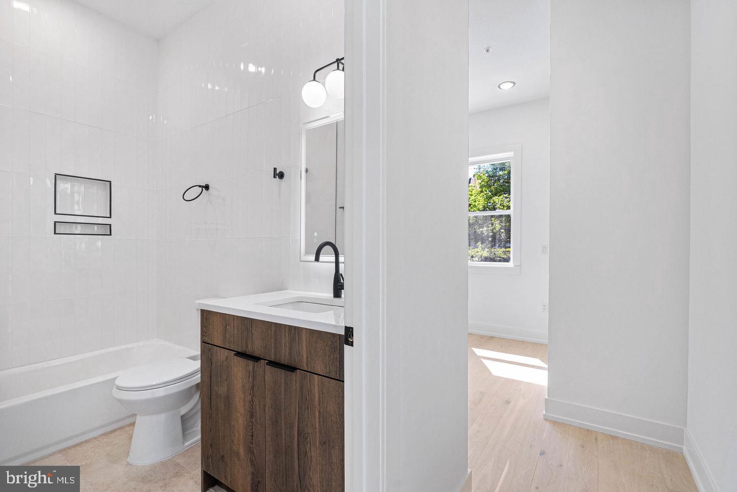 1338 N FRANKLIN STREET A