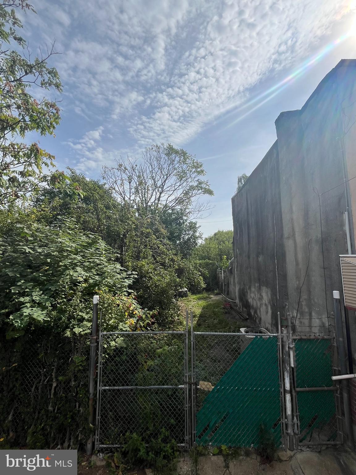 3025 N AMERICAN STREET