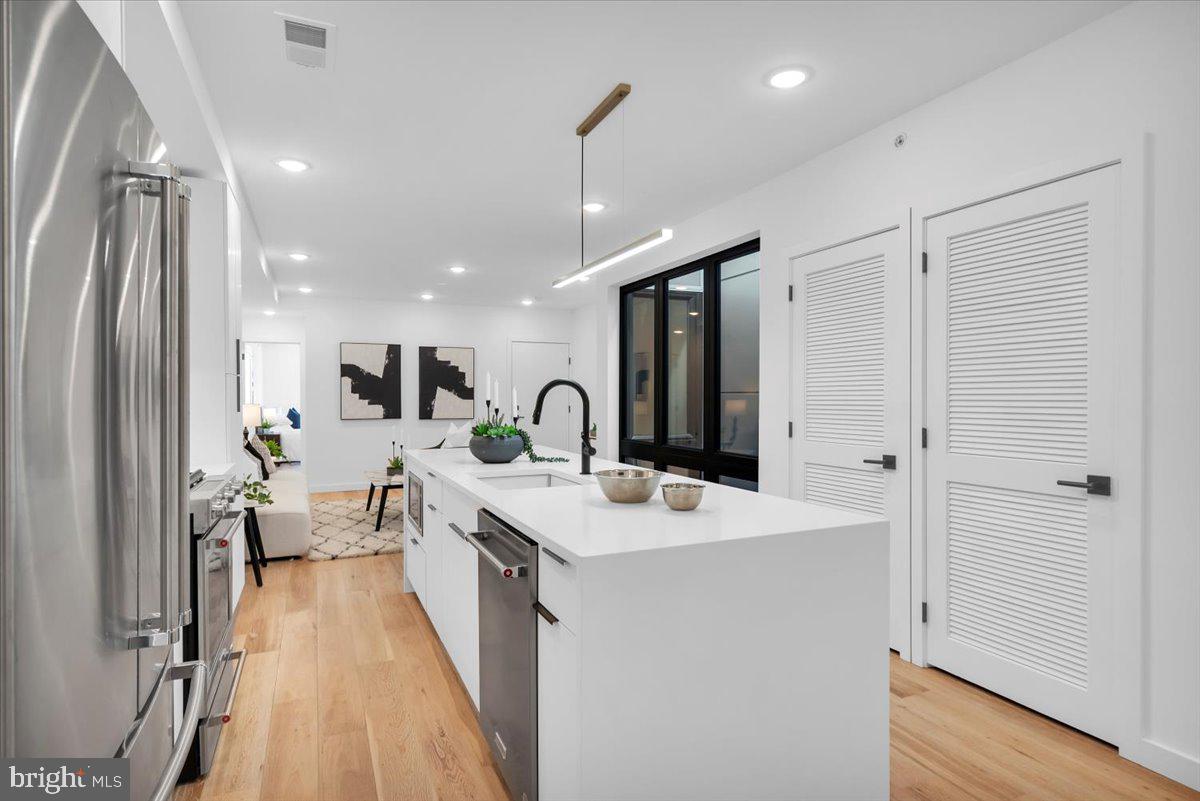 1623 CHRISTIAN STREET PH