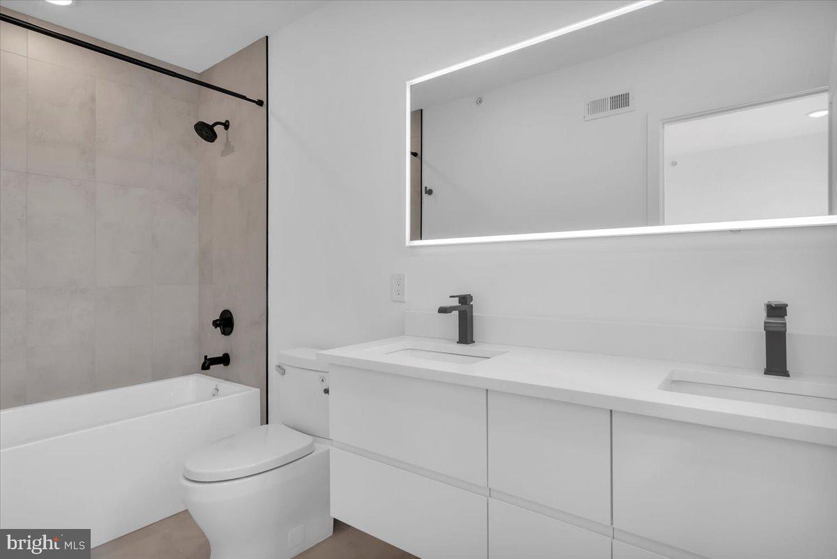 1623 CHRISTIAN STREET PH