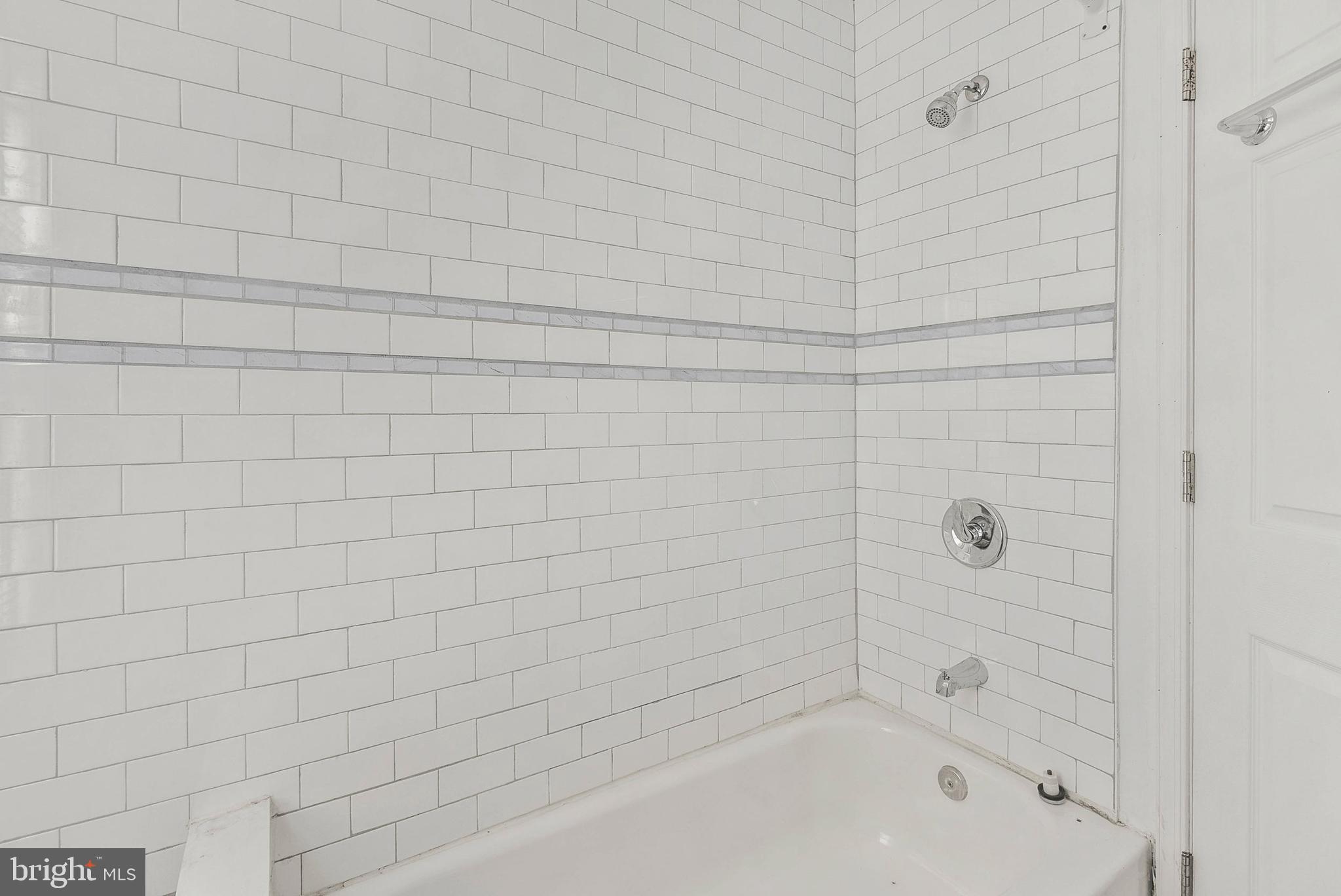 1652 S LECOUNT STREET